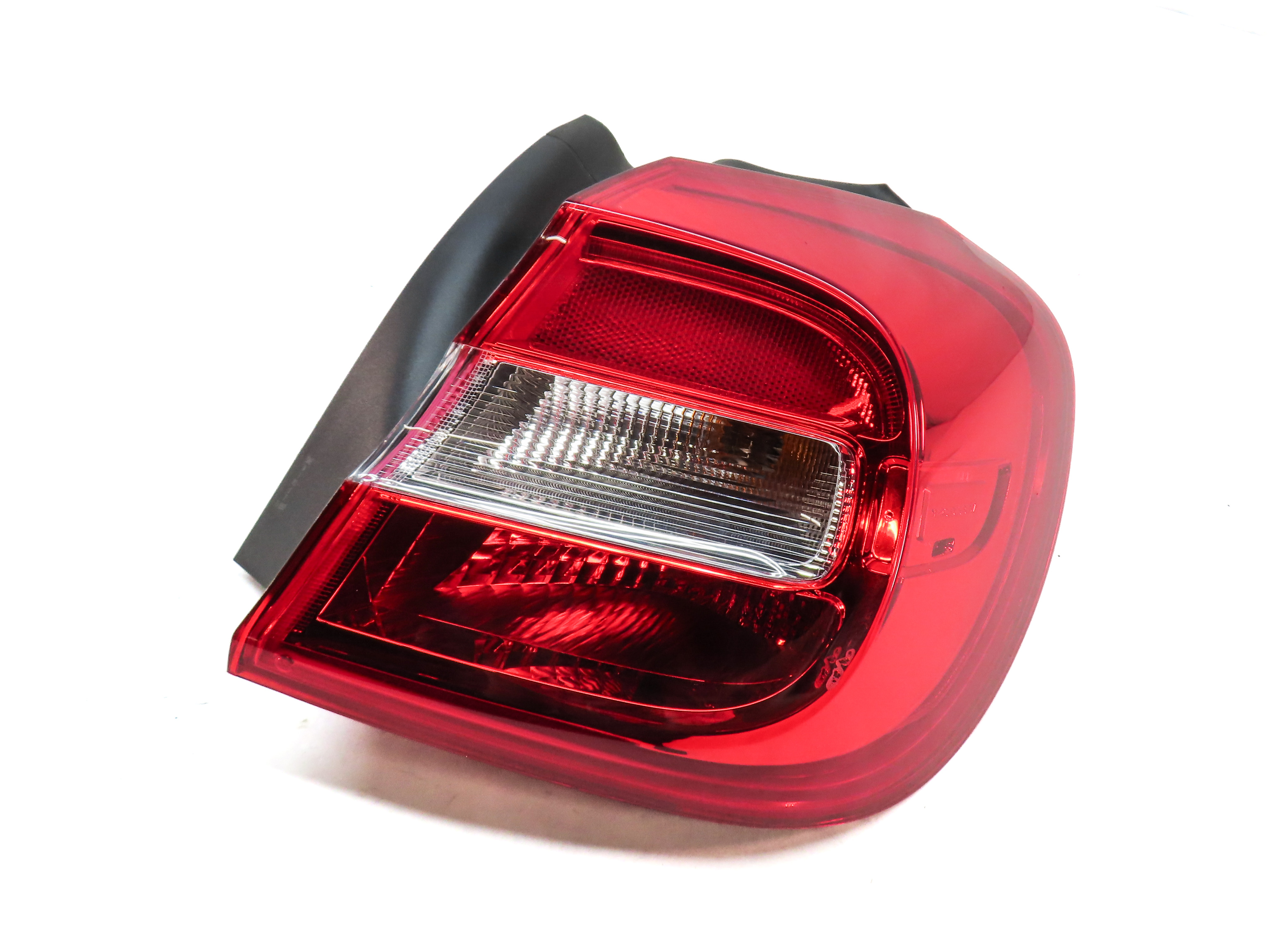 15-20 MERCEDES GLA250 W156 REAR RIGHT PASSENGER OUTER QUARTER TAILLIGHT LAMP — exact item pictured